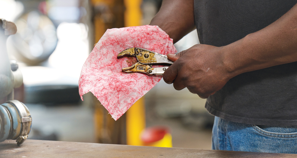 Clean Task Heavy Duty Wipes Application